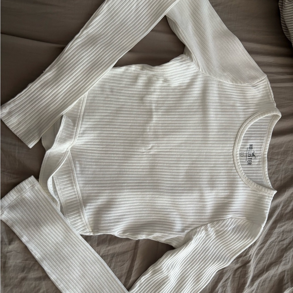 Hollister White Ribbed Tee